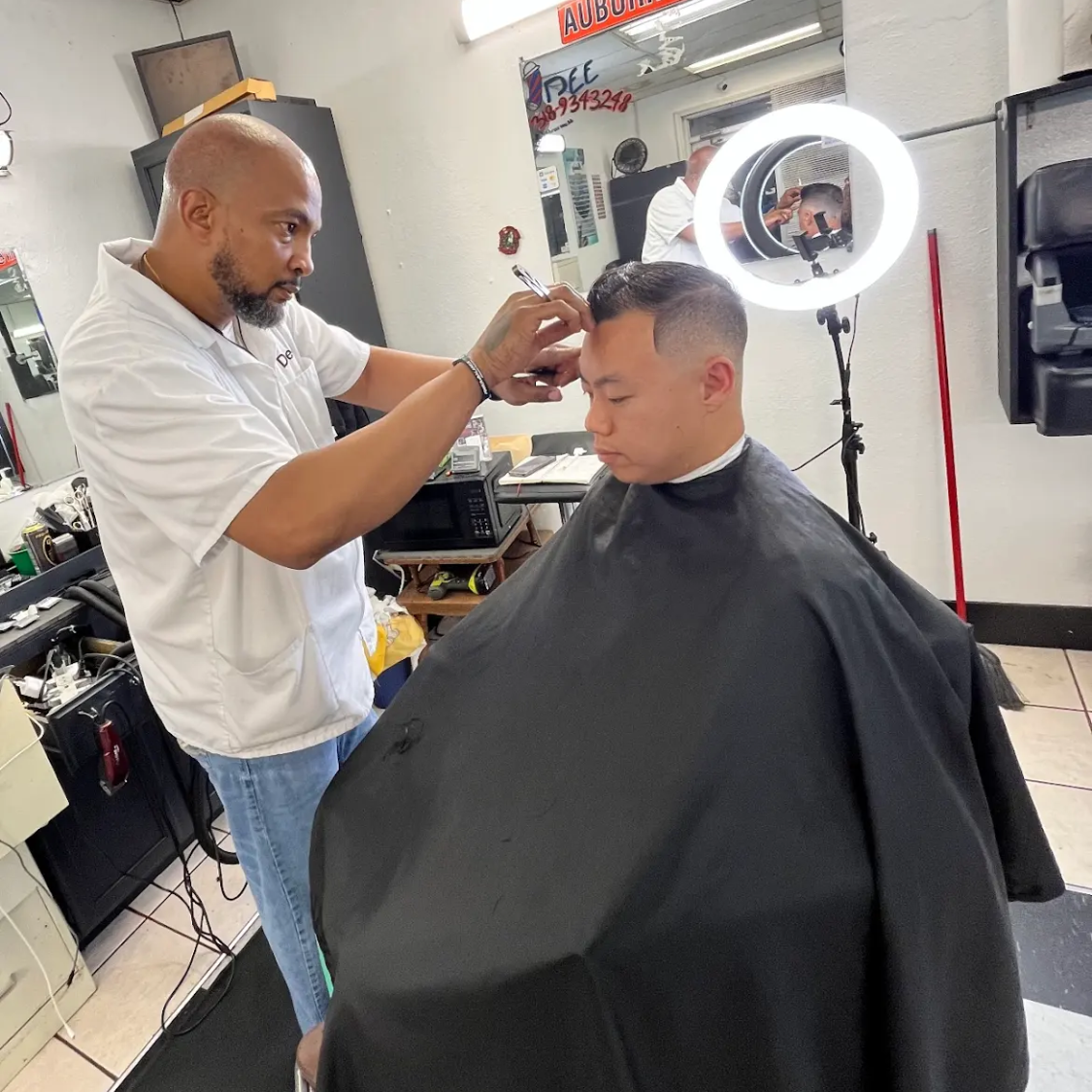 Dee Webb barber portrait